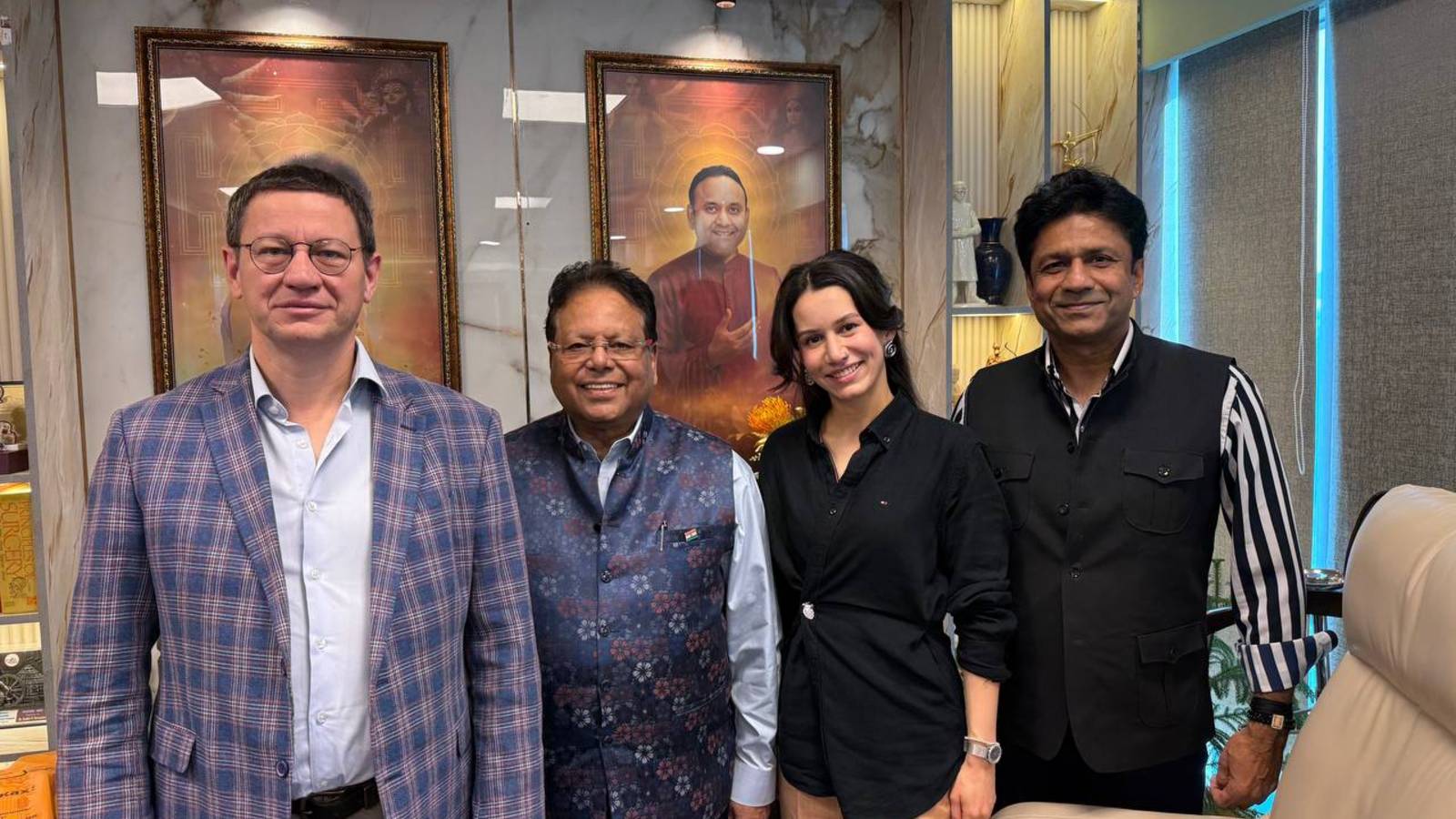 Командировка в Индию: когда хирург — за 10 000 км от пациента 🌐🤖