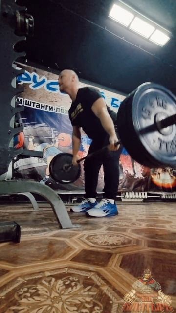 https://vk.com/bogatyrks
День "спины" это самый сложный день в моих тренировках!) Но это всё кайф!
С