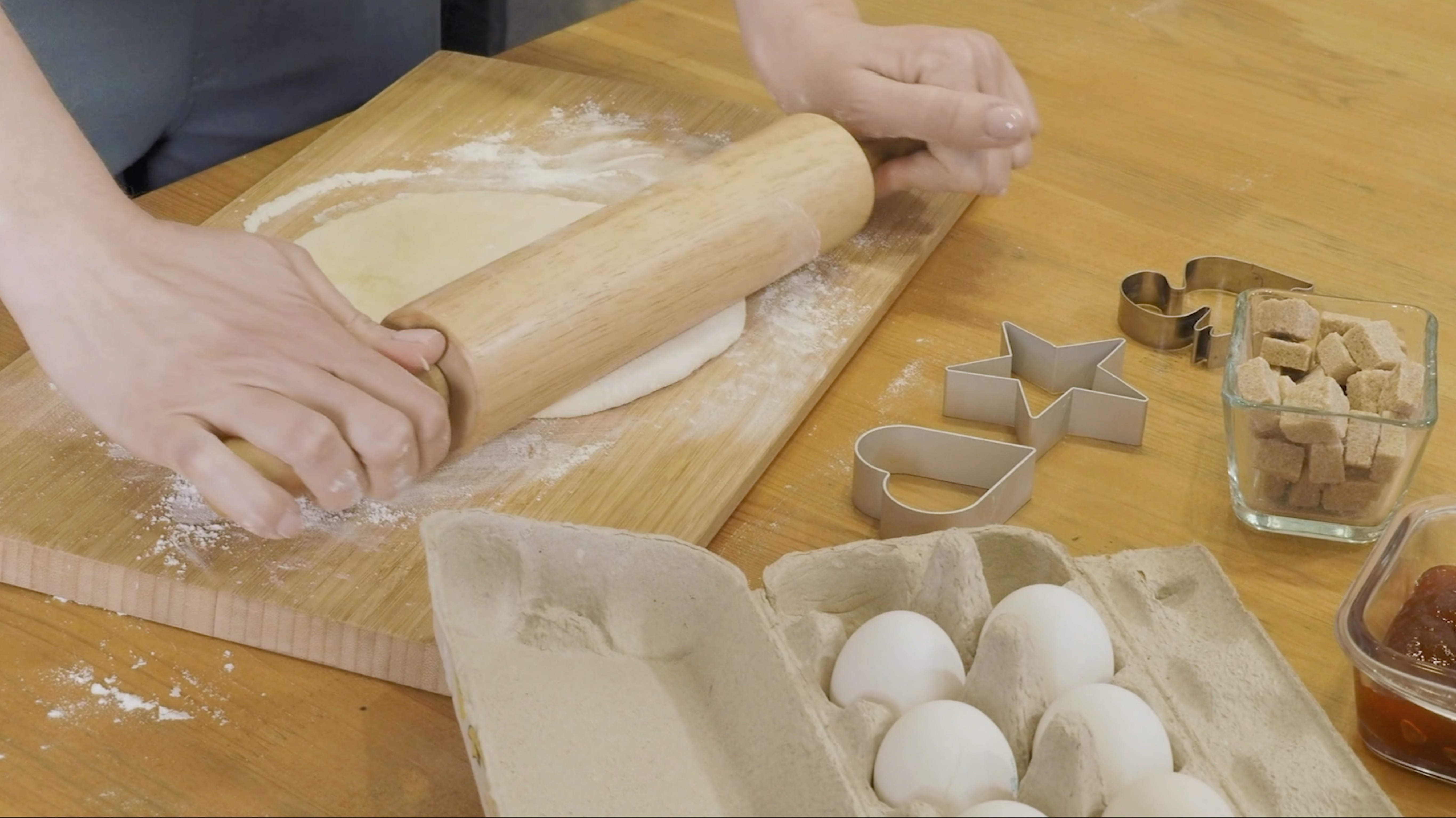 Электропечь HMO-60RC11 (advertising for @harper)