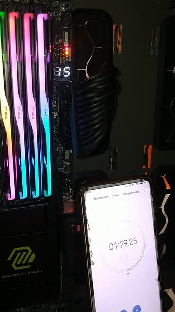 Зачем выключать для 256GB функцию Memory Context Restore? Про тренировку памяти две минуты на X870E.