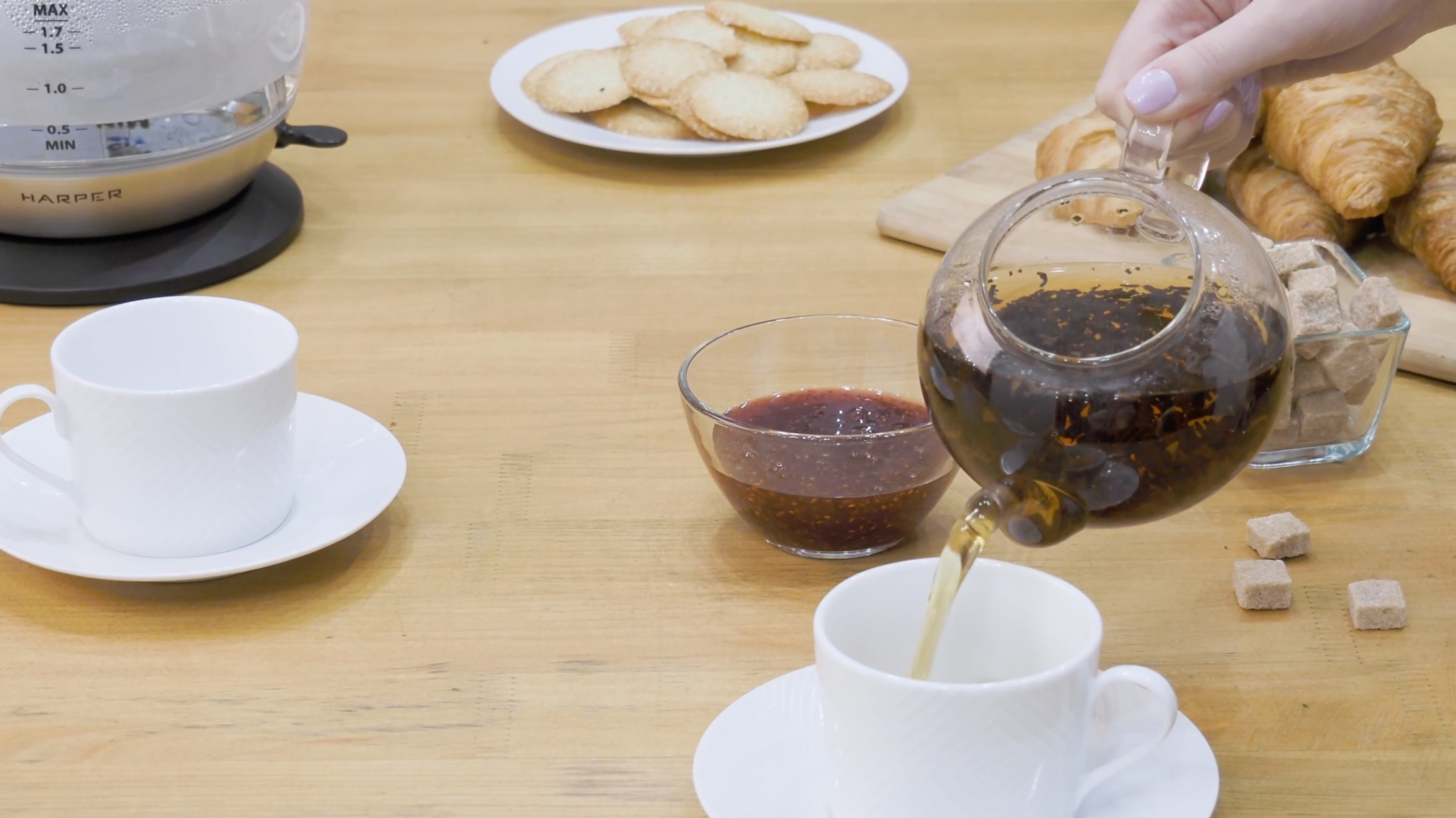 Чайник HWK-GM01 (advertising for @harper)