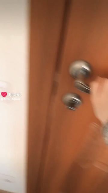 Like_7567312681130258931.mp4