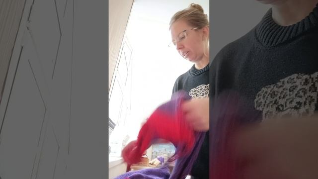 Вяжу джемпер из пряжи ангора с пайетками