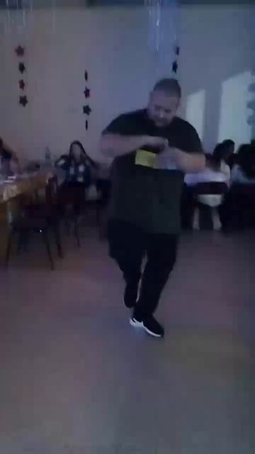 Архив! Катя с зятем на новый год 2023😁 слон и моська. Зато как он её любит 🫶 #новыйгод2023 #когда