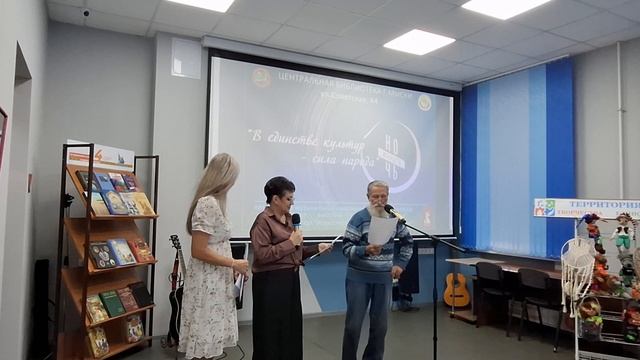 Обезьяна и зеркало