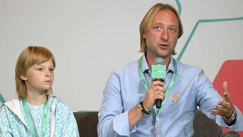 Сына Плющенко увезли на «скорой» после шоу в Санкт-Петербурге