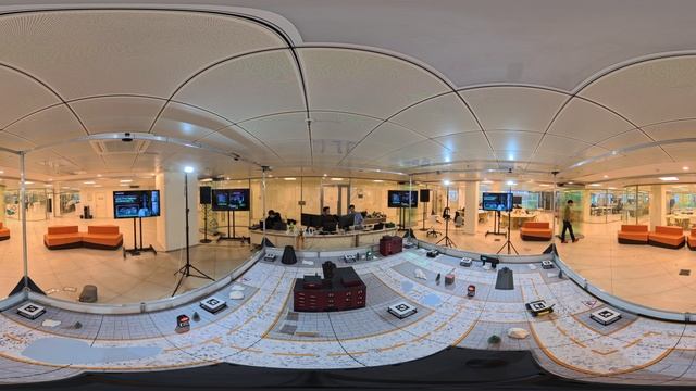 360 видео. Мифические барсы - итоговые заезды на ЛЦТ КиА 2025.10.20