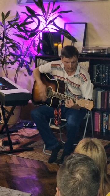 Вновь акулы на кровь стаями...