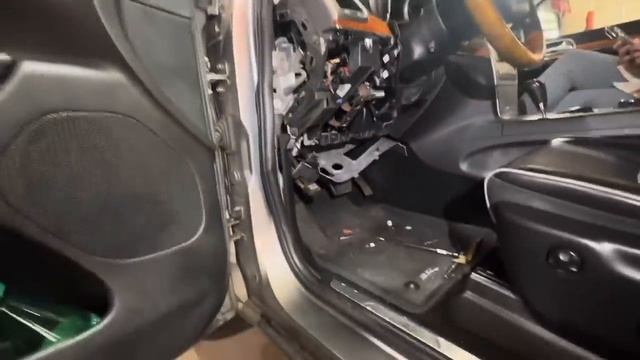 Yurik USA. Появилась проблема с jeep grand Cherokee. Печка дует холодом с одной стороны