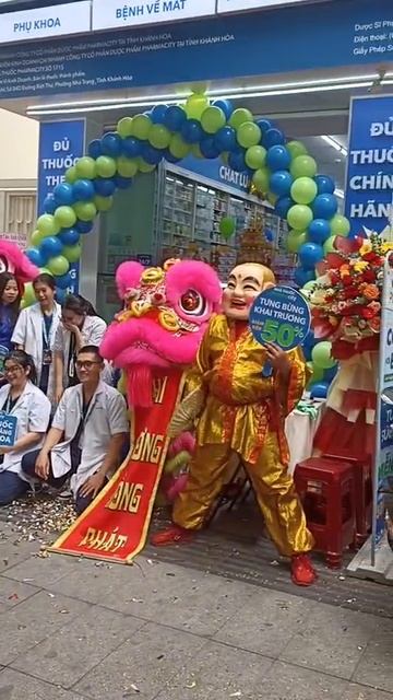 Подруга во Въетнаме😂