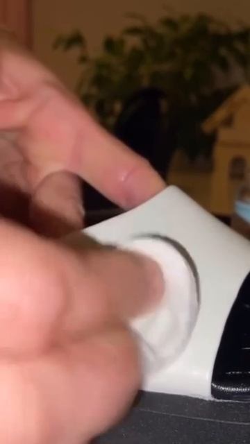 How to clean white shoes