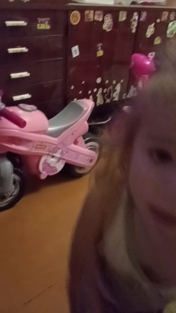 Варвара танцует