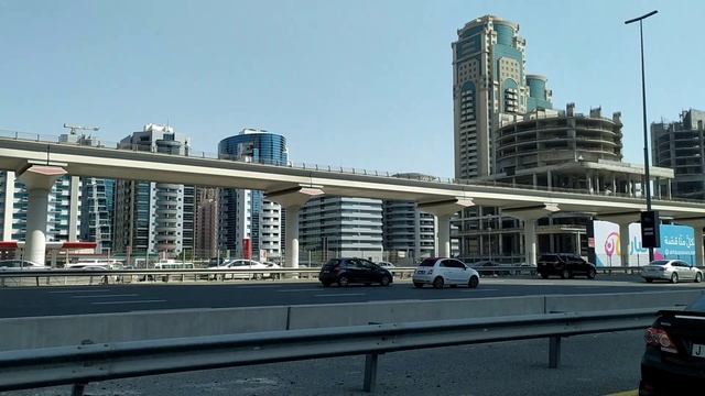 На такси в Дубай Марину!