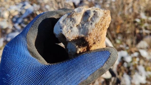 Нашел золотой самородок в Уральской пустыне