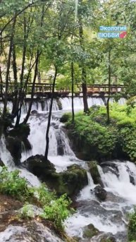 Водопадный рай😍. Дождь и водопад в городе Jajce, Босния и Герцеговина❤