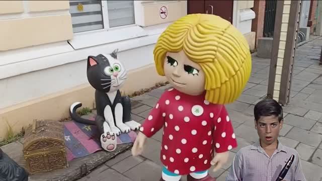 Домовенок Кузя, кот Василий и девочка Наташа в Сергиевом Посаде, дворец творчества Истоки