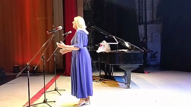 В Беллини Ария Нормы из оперы "Норма"