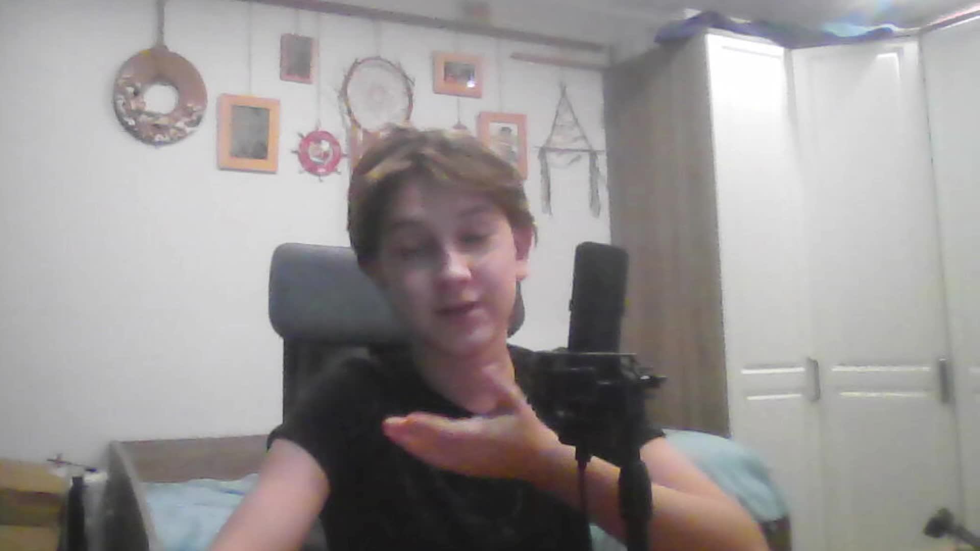 Выполняю задания от подписчиков стрим