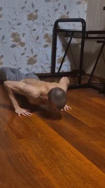 Невозможное отжимание, сможешь?