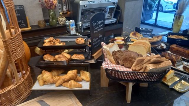 Card hotel 4 étoiles Paris 17ème... pour mes Amis Pilotes...