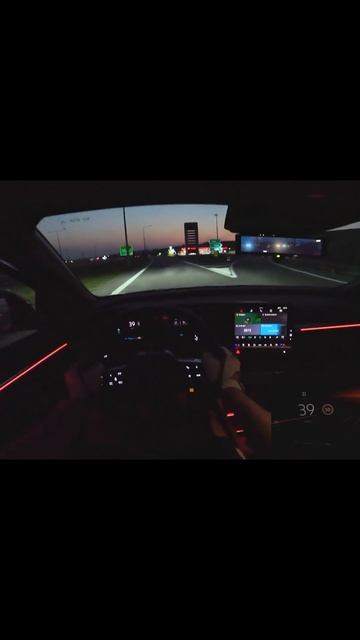 2023 RENAULT MEGANE E-TECH - ИСПЫТАНИЕ ТОРМОЗОВ