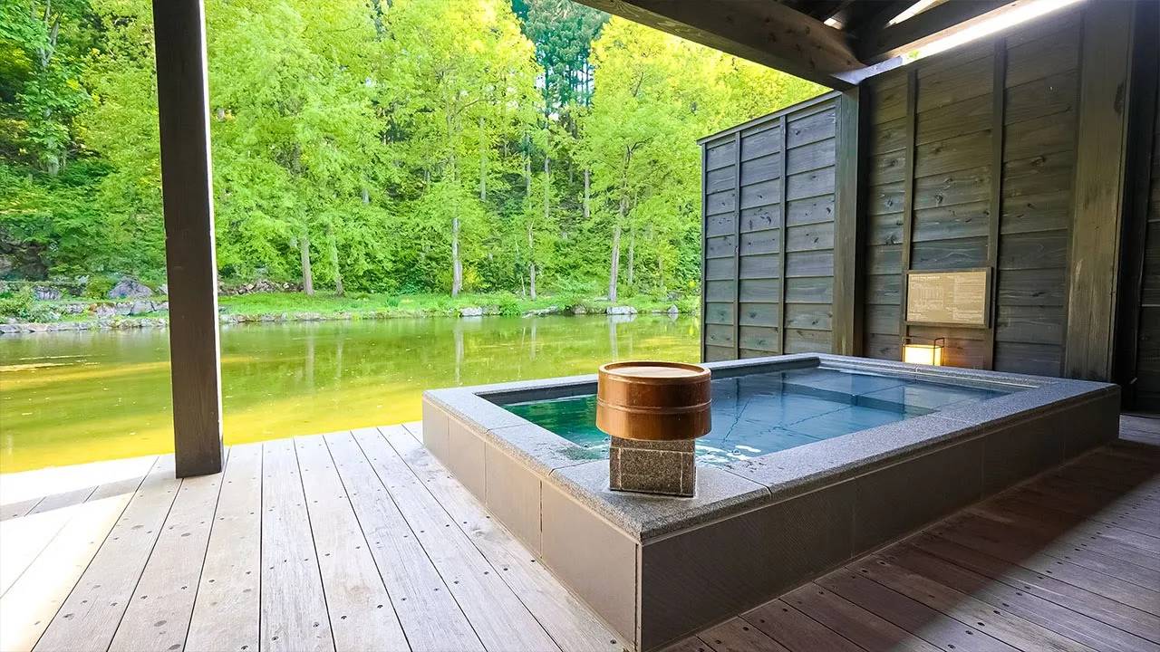 Пребывание в традиционной японской усадьбе Onsen Ryokan в рюгоне Ниигата