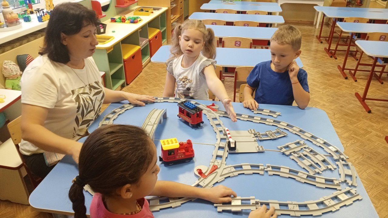 Визитная карточка педагога к конкурсу "Педагог года"