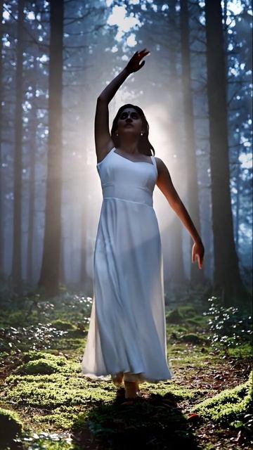 A_woman_performing_202510141909_yp6vw