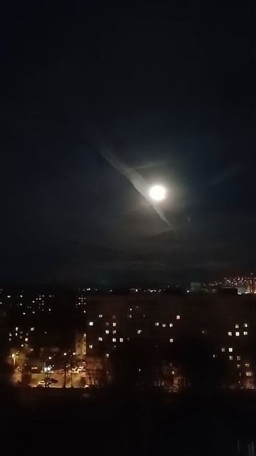 Странное явления природы. Сняла вчера в 17:41