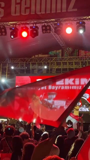 Группа Ретробус. День Турецкой Республики/Retrobüs Concert on Turkish Republic Day