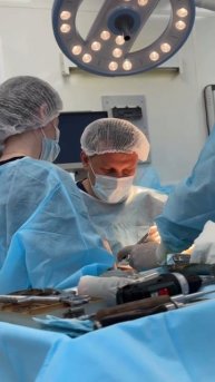 В клинике «В Надёжных Руках» мы помогаем вернуть лёгкость каждому шагу 👣