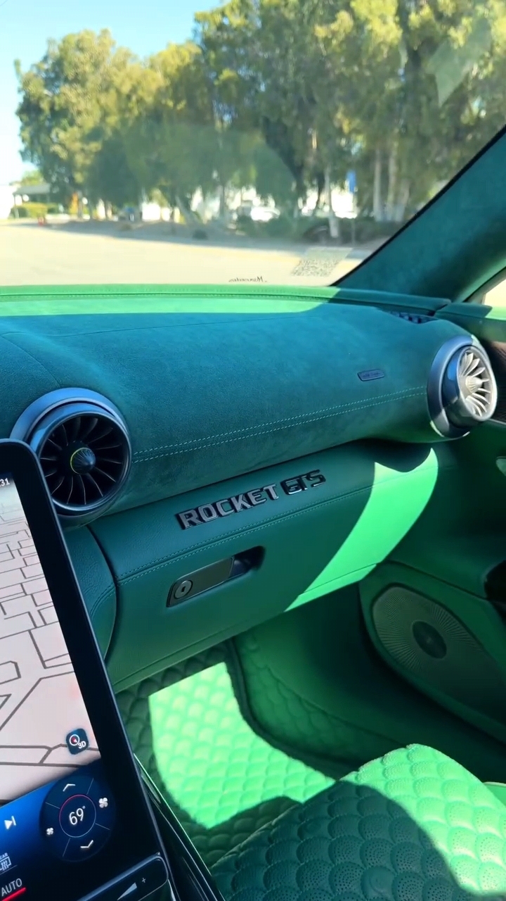 Зелёный Mercedes-Benz Brabus ROCKET 1000 GTS 💚 #Автомобили #Авто #Машины #Auto #Car #CarHub