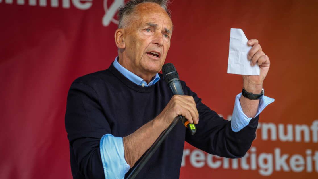 Депутат Европарламента: Украина должна понять, что ей не победить Россию