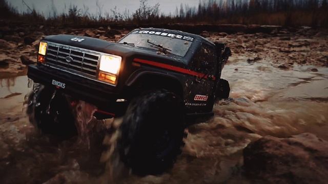 Радиоуправляемое путешествие по постапокалиптической пустоши Crossrc Service Truck EMO X5