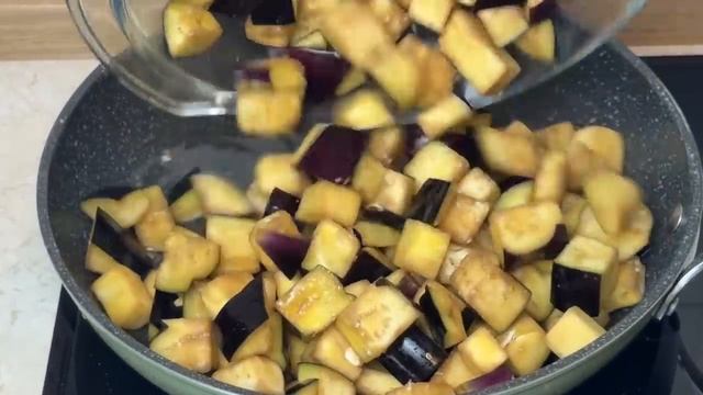 Просто нарежьте баклажаны и добавьте 1 яйцо!