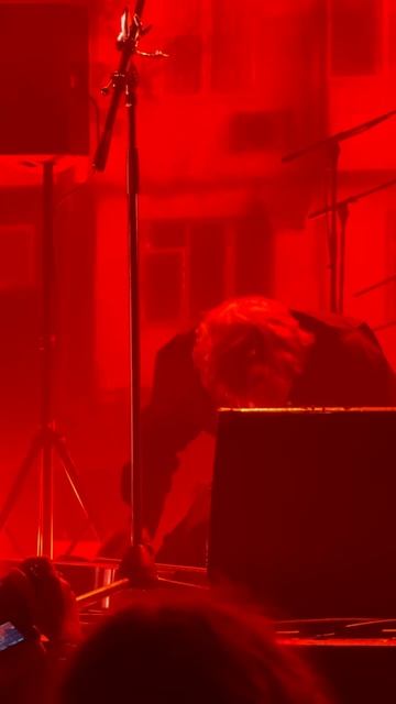 Бонд с Кнопкой