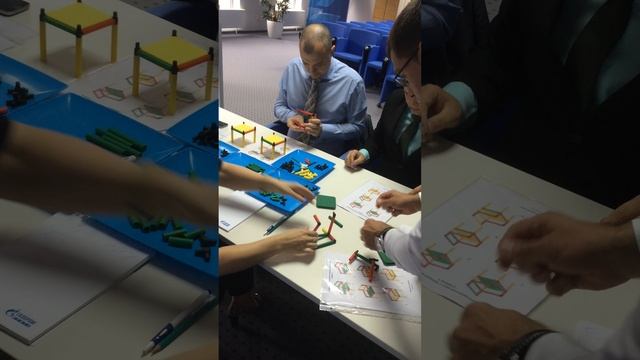 "Что-то сбавили темп! Где у нас менеджер?"