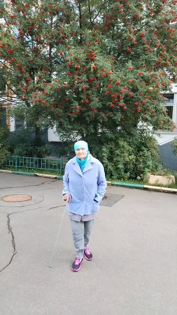 Обнимите маму без причины! Каждый миг бесценный не губите!.mp4