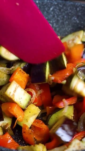 Вкуснейшие баклажаны с овощами