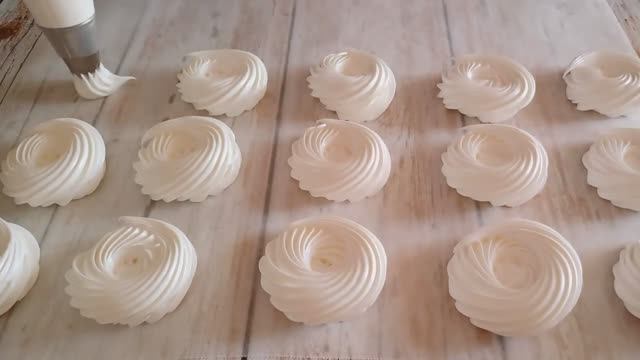 Идеальный белковый крем для украшения Тортов и пирожных. Крем из альбумина.