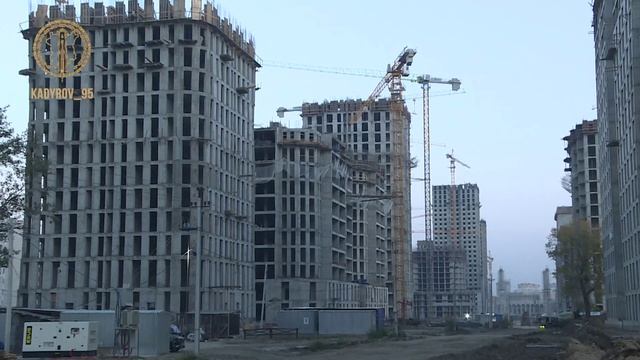 Глава Чечни осмотрел ход строительства второй линии Путинского района в Грозном