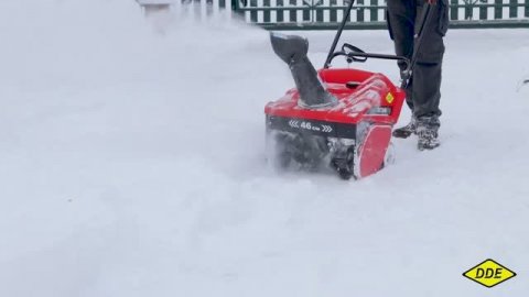 Бензиновый снегоуборщик DDE ST3546