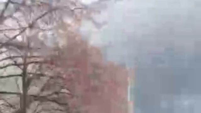 На кадрах — горящая Змиёвская ТЭС в Харьковской области, утверждают в сети.