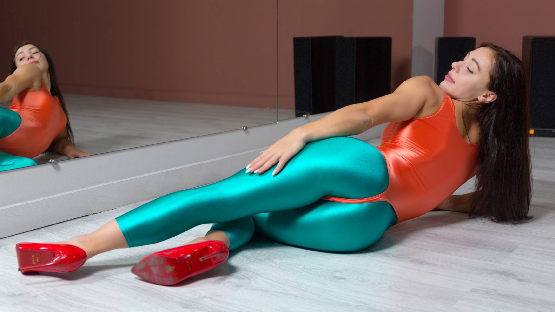 MARIA E (CYAN+ORANGE)