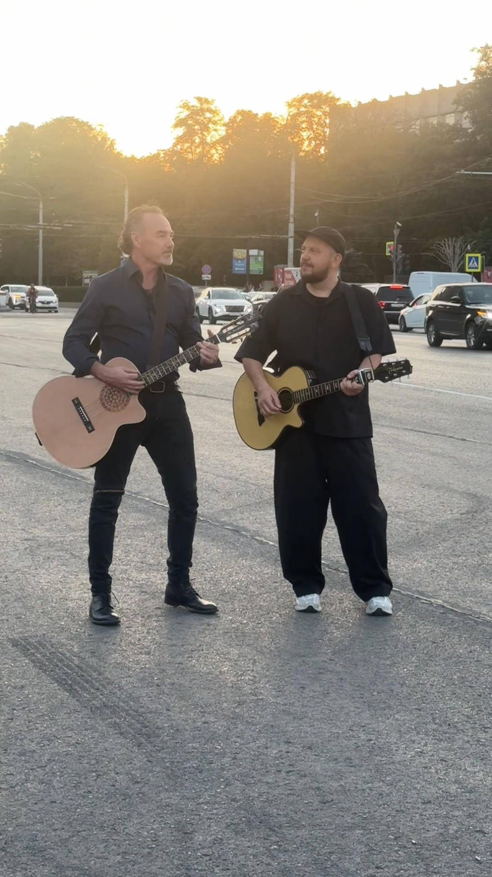 Сергей Бобунец и Джанго «Наши девчонки лучше всех» скоро на всех площадках!