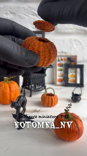 Осенний декор для кукольного домика аксессуары для кукол и игрушек
#миниатюра #осень #тыквы #полим