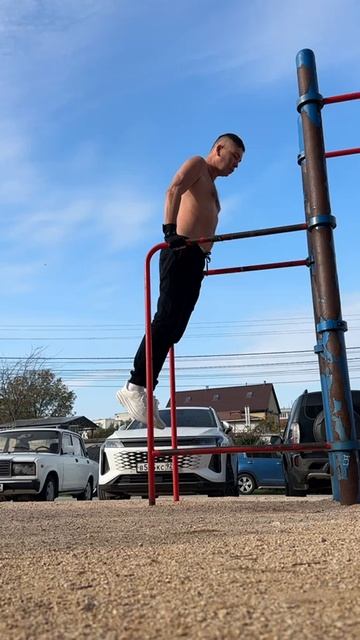 10.11.2025.Отжимания на брусьях