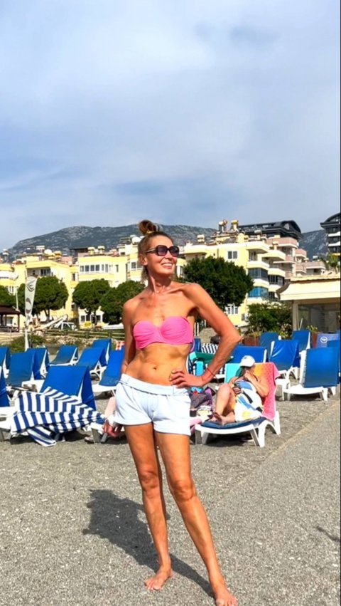 ЕЛЕНА УШАНКОВА ЕДУ ЗА ИСАЙТАМИ