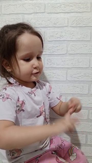 Этот пальчик гриб нашёл 👋