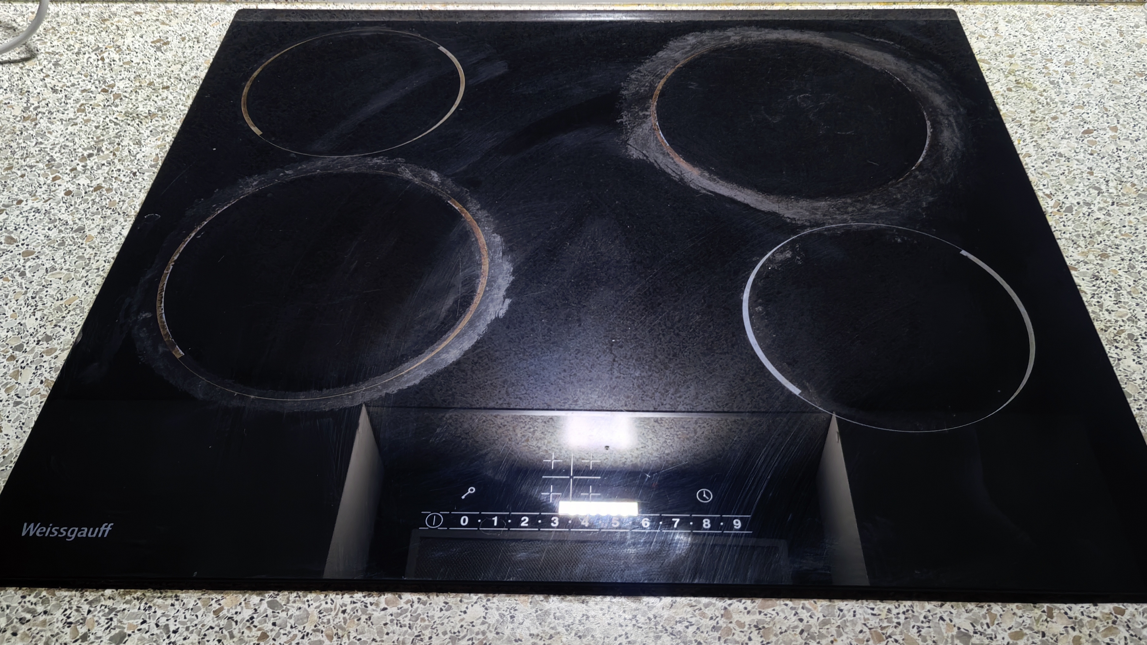 На Авито в Описании Weissgauff Kochfeld/Варочная панель